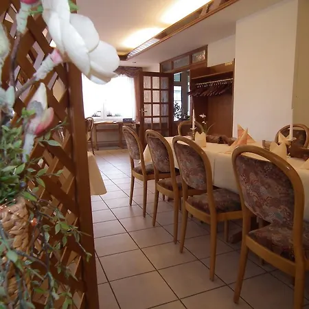 Westerwalder Hof 2*